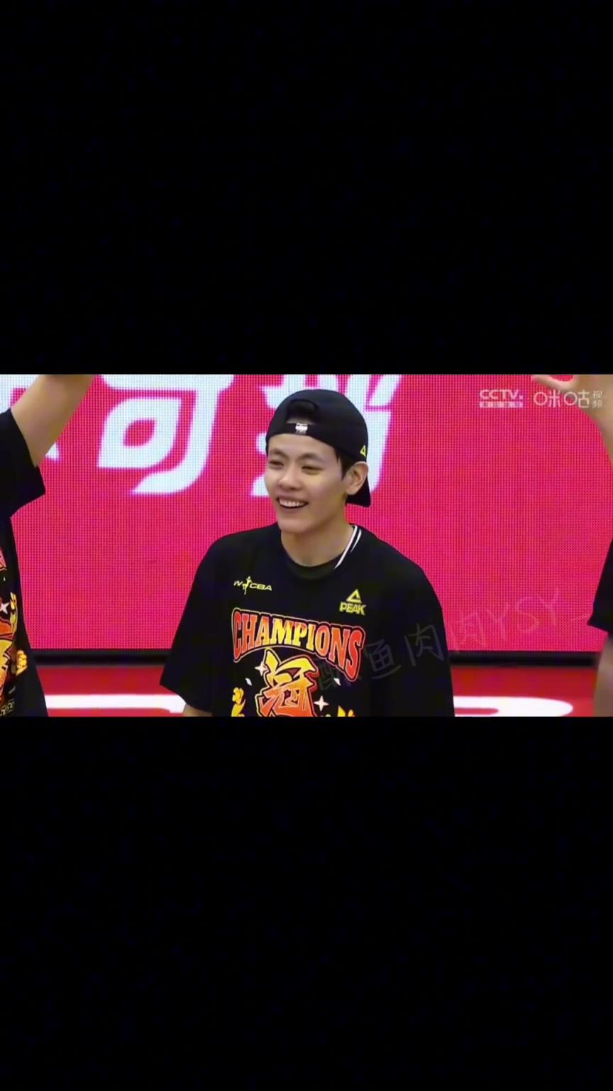 以小搏大以弱勝?gòu)?qiáng) ；從不被看好，到站到最高的領(lǐng)獎(jiǎng)臺(tái)...